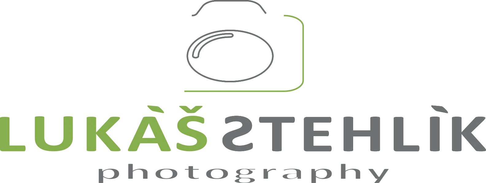 Logo pro Lukáš Stehlík Photography s obrysem fotoaparátu nad jménem, zeleně je napsáno LUKÁŠ a šedě zbytek je uvedeno v pozadí s fotografií. Logo pro Lukáš Stehlík Photography s obrysem fotoaparátu nad jménem, zeleně je napsáno LUKÁŠ a šedě zbytek je uvedeno v pozadí s fotografií.